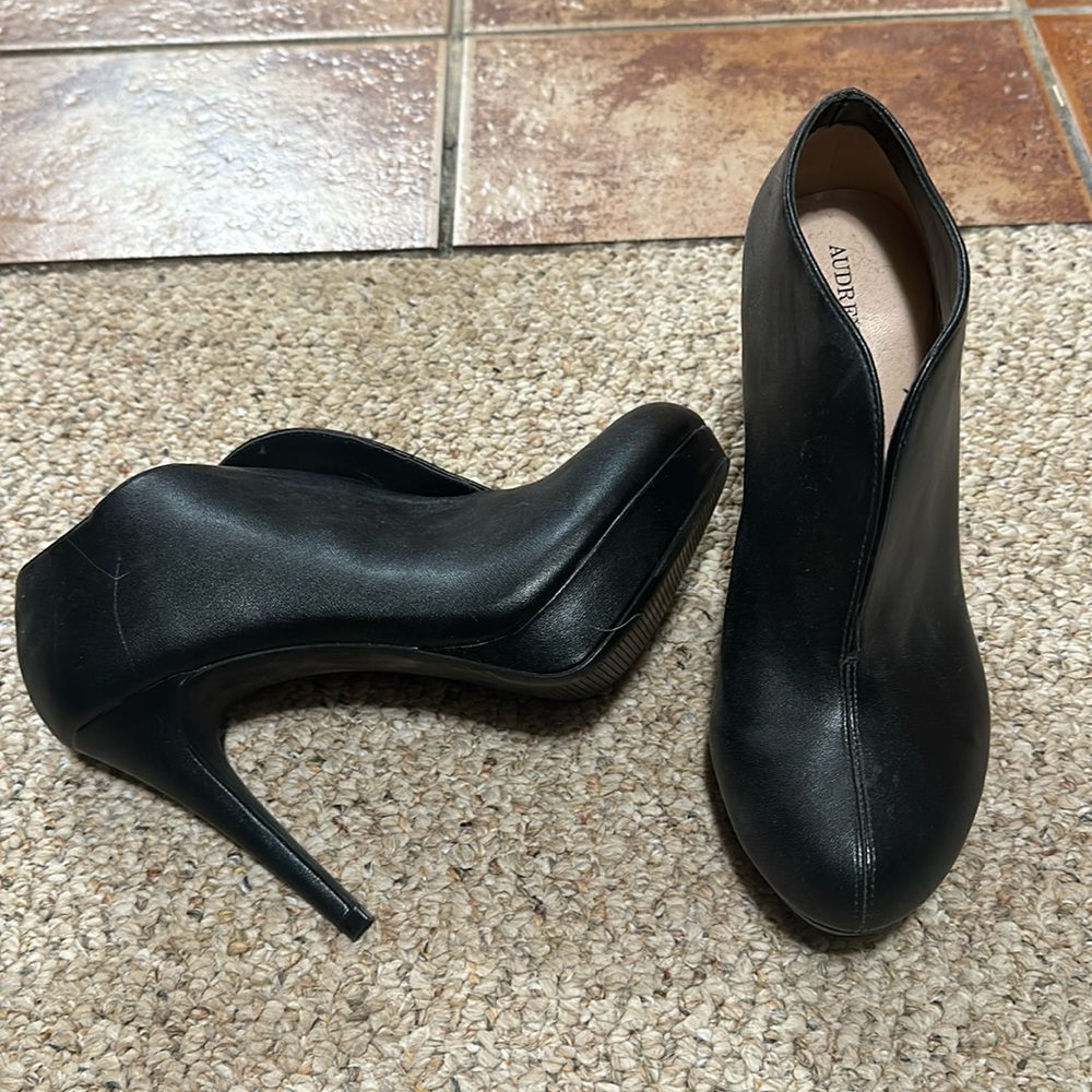 Black ankle boot heels
